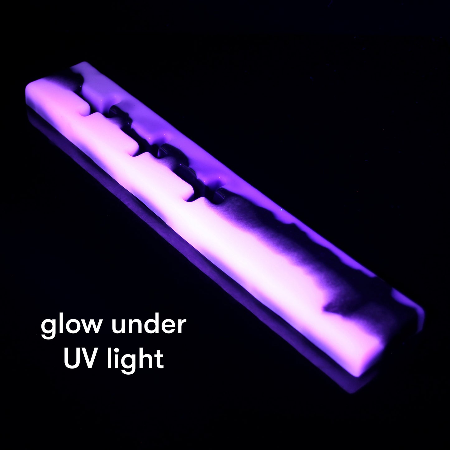 Spanking Stripe: Faith - Ready-Made (UV-reactive)